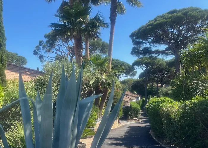 別荘 Bei Saint Tropez ガッサン